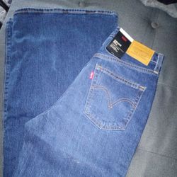 Levis Ribcage Bell bottoms 28x32