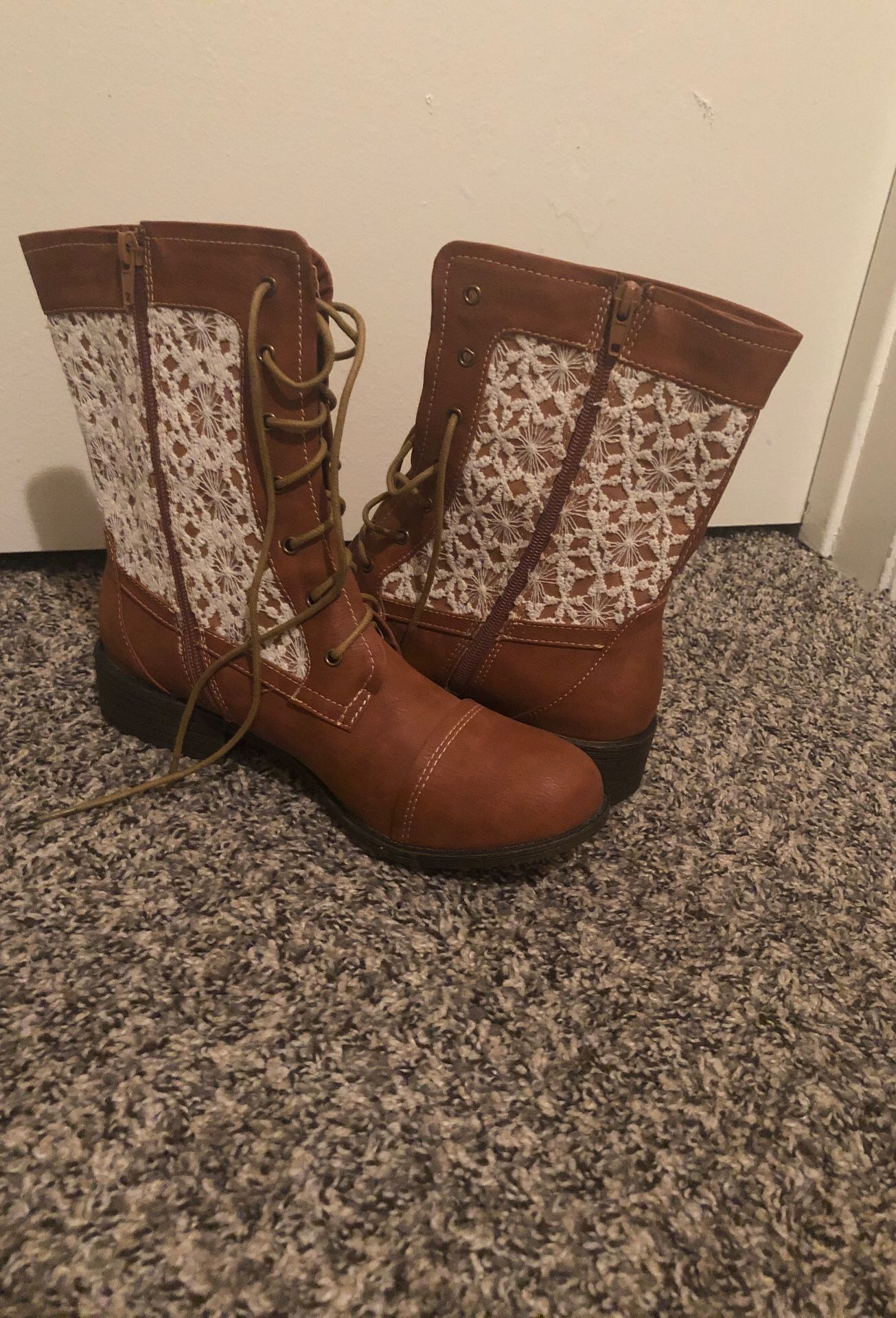 Brand new women’s boots