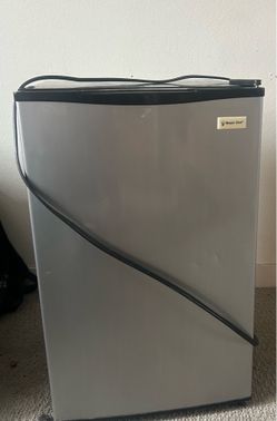 Mini fridge