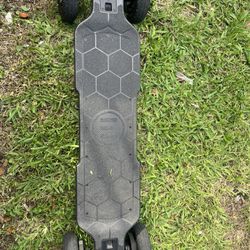 Evolve GTR Electric Skateboard 