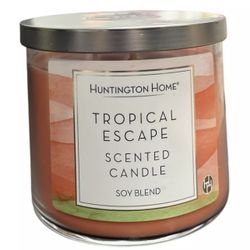 Huntington Home Tropical Escape New.  Soy Blend Scented Candle 14 Oz.