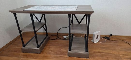 Weekend sale $80, just the desk