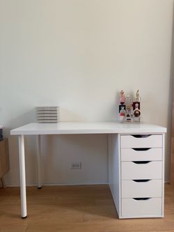 White Desk with 5 Drawers