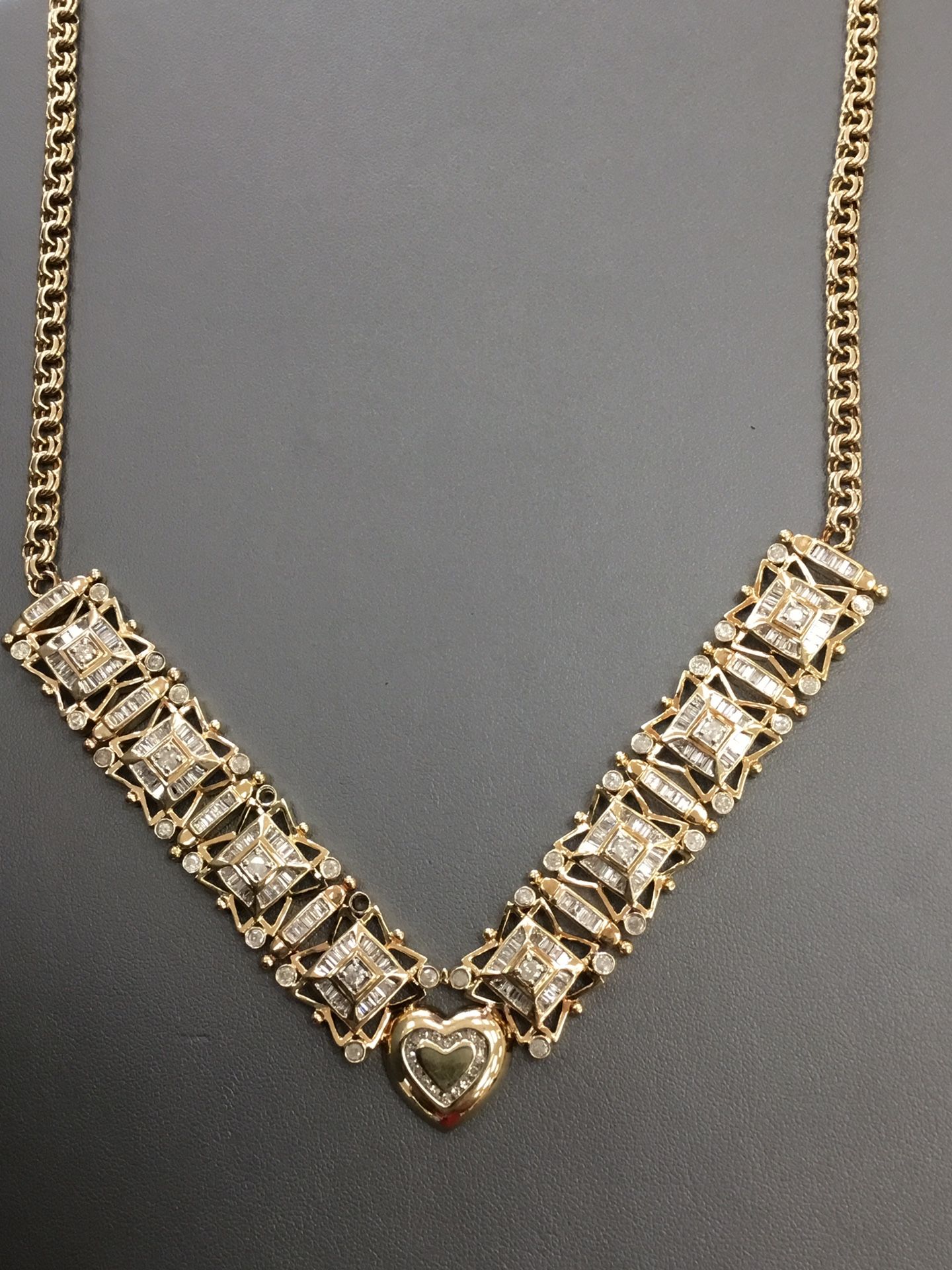 Gold Link Chain With Diamonds #822606