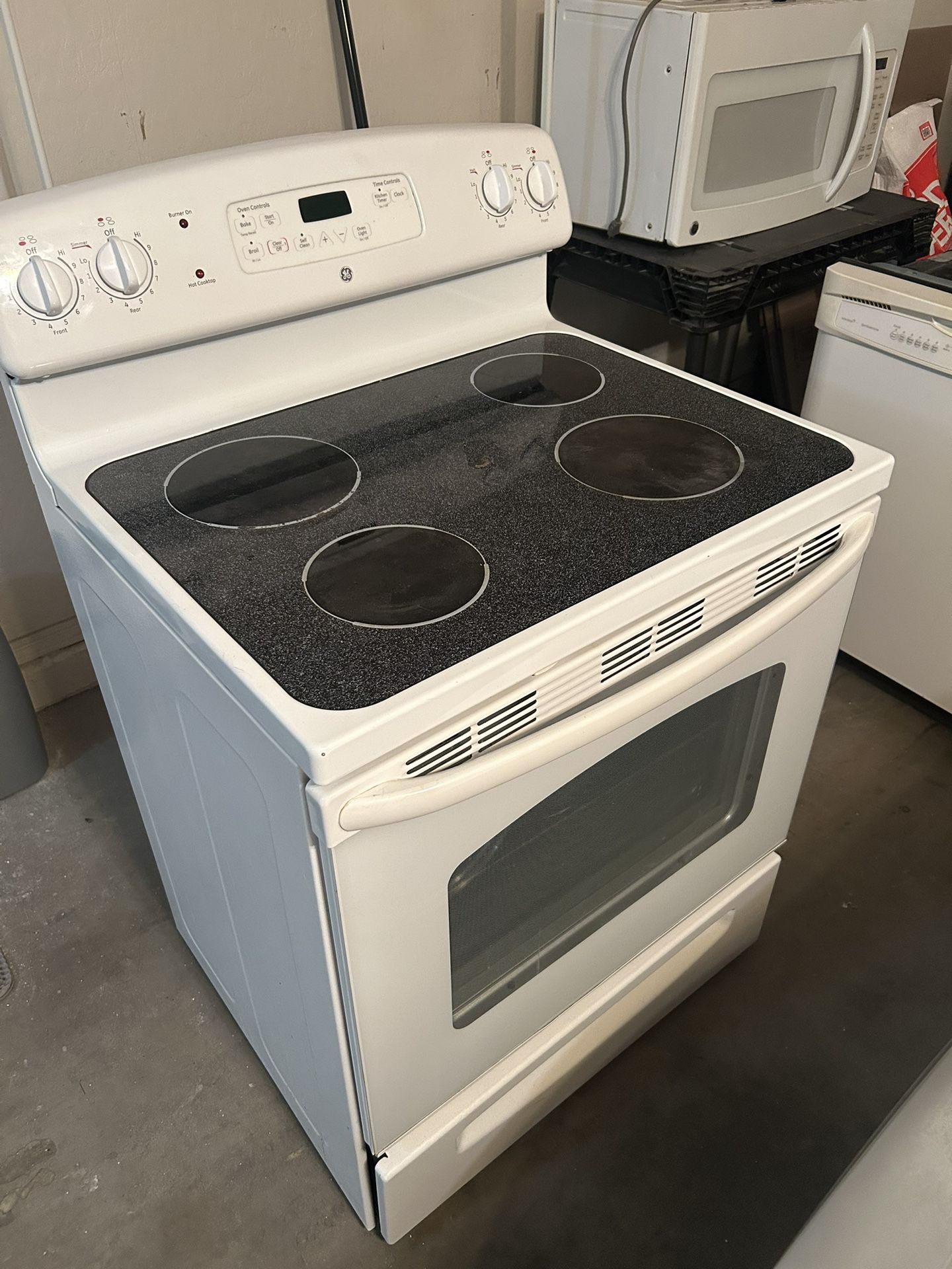 Stove, Microwave,Dishwasher