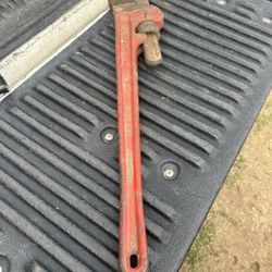 Pipe Wrench -