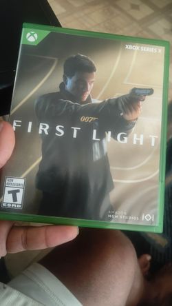 007 First Light Xbox Series X