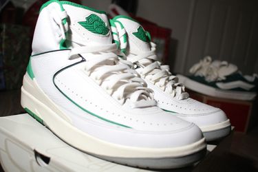 Retro Jordan 2s