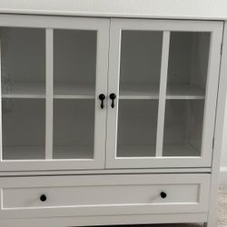 Book Shelf / Storage Closet 