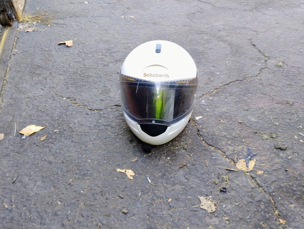 Helmet Schuberth