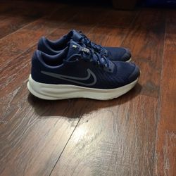 Mens Nike Defy