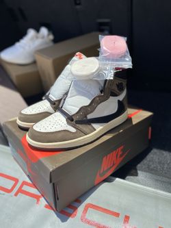 Travis Scott Air Jordan size 9