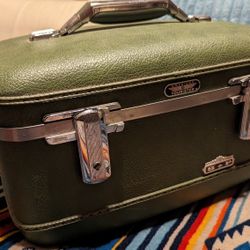 Green Vintage Retro Makeup Box 