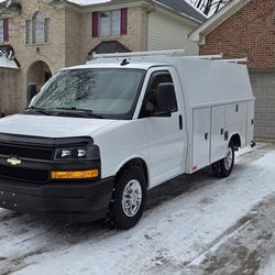 2019 Chevy Express 3500 KUV