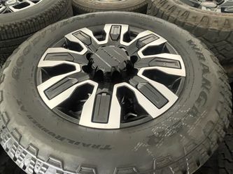 Brand new 20 inch GMC 2500 Denali Wheels And Tires 275/65/20