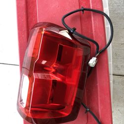 2017 Chevrolet Silverado Tail Light 