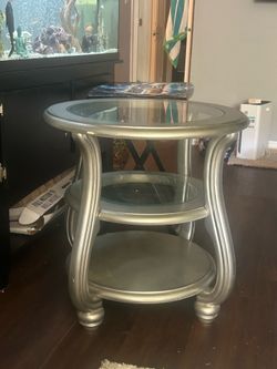 2 END TABLES