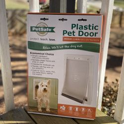 PetSafe Plastic Pet Door for Medium Sized Pets-NIB