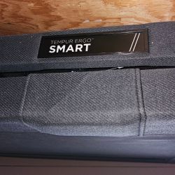 FLOOR MODEL! TEMPUR-Ergo Smart Queen Base - Delivery Available