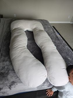 Pregnancy pillow