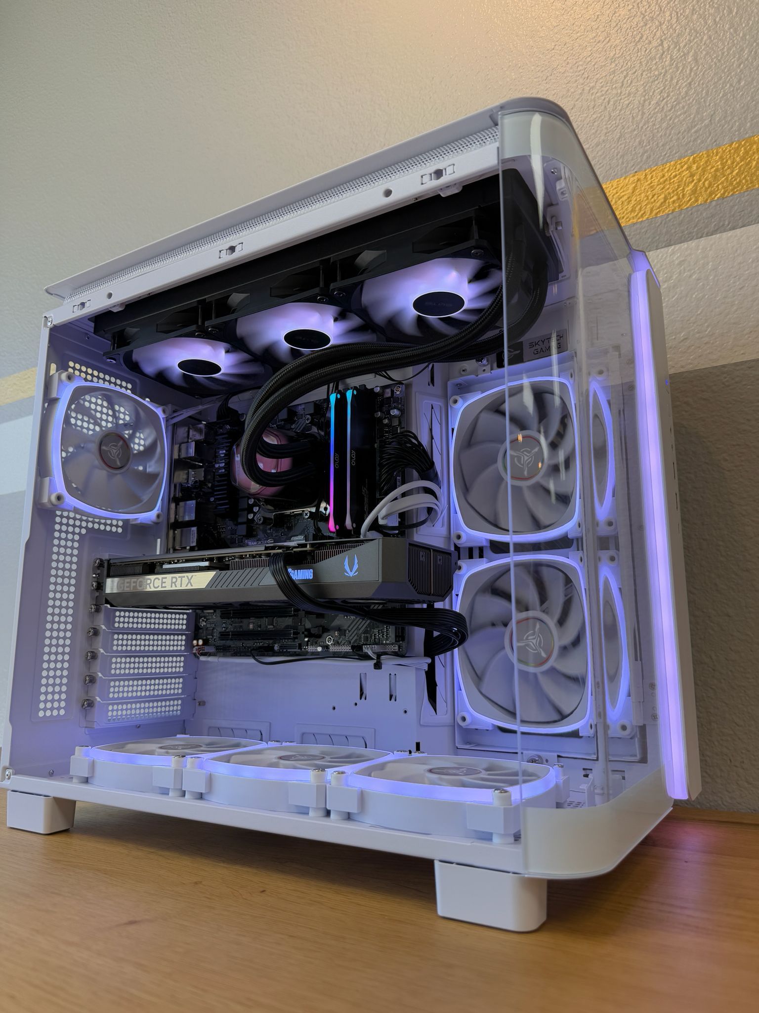 Gaming Pc Custom Ryzen 7 9800X3D 🔥5070 Ti GRAPHICS CARD $ 0 DOWN FINANCE AVAILABLE