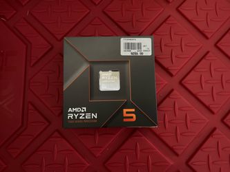 AMD - Ryzen 5 7600X 6-Core - 12-Thread 4.7GHz (5.3 GHz Max Boost) Socket AM5 PCI Express 5.0 Unlocked Desktop Processor - Silver