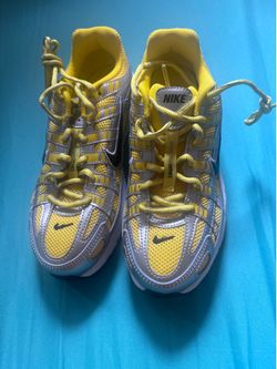 Nike size 4 n-6000. Youth