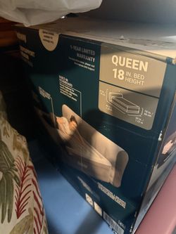NEW Bestway Queen Air Mattress w/ Built-In Headboard – Open Box