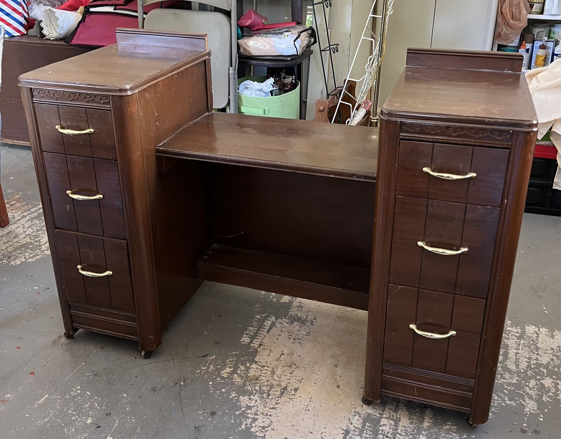 Antique Vanity dresser With Mirror