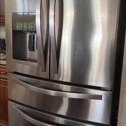 French Door Refrigerator Whirlpool