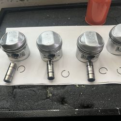 Pistons of Suzuki GS 550