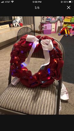 Christmas Red Wreath W / Multicolor Lights