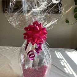 Mother’s Day Gift Basket 20