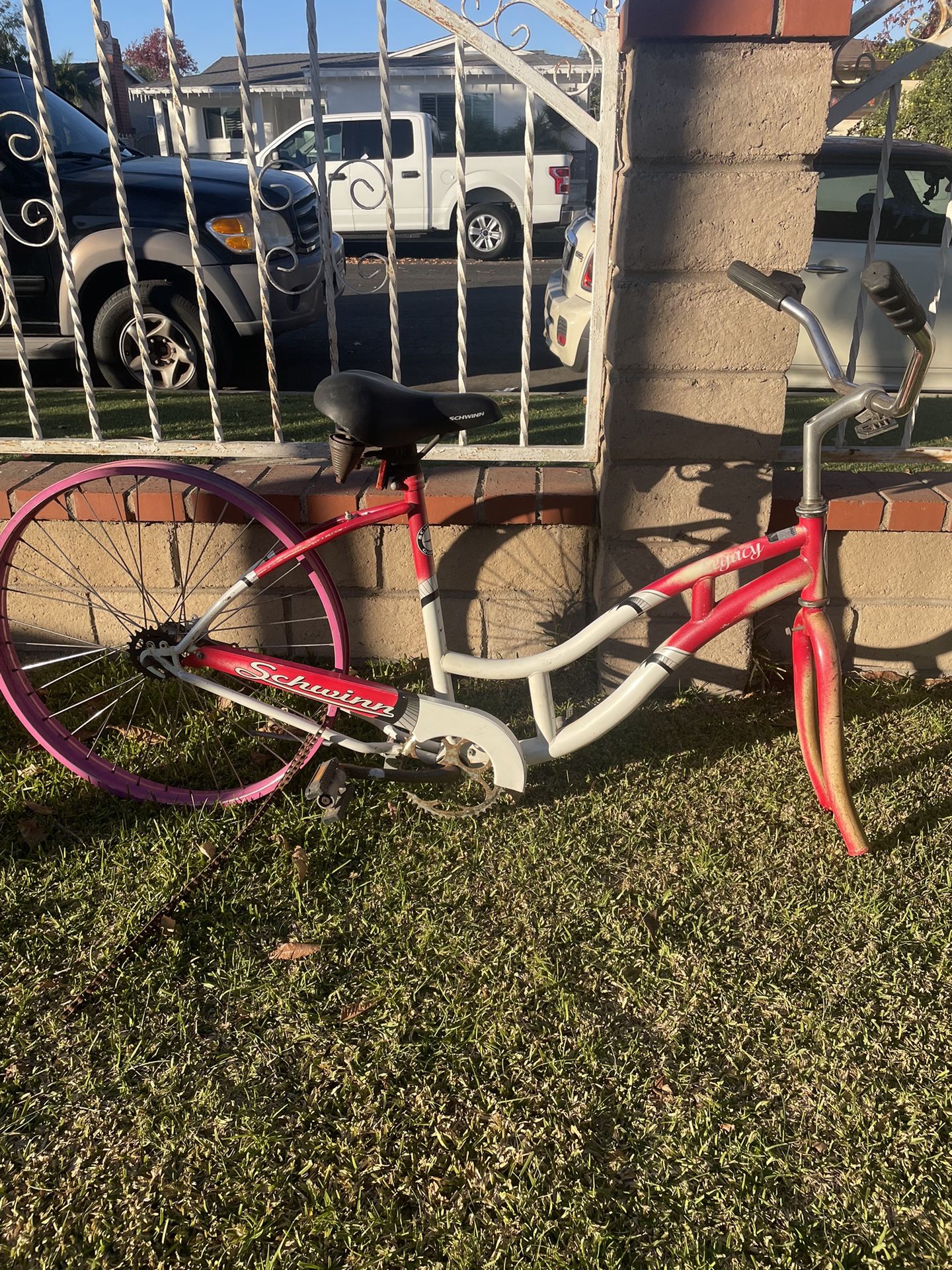 schwinn cruiser bike 