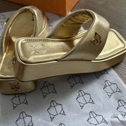 Naked Wolfe 10US, 40EU, 7UK