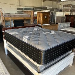 Queen Memory Foam Mattress