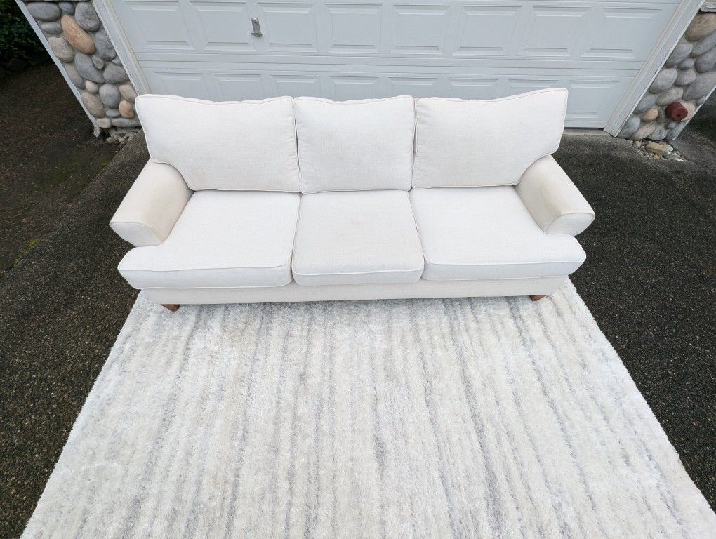 Sofa And Two Carpets Delivery Available🚚