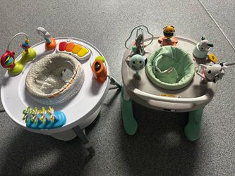 Tiny love Walker and skip hop activity center