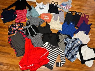 Size large juniors, tops, and tank top clothing lot