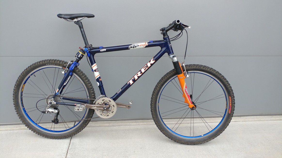Trek carbon mountain bike - lightly used