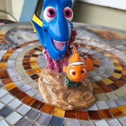 Showcase  Dory And Nemo Sculpture 
