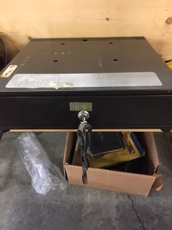 Metal cashiers / cash drawer