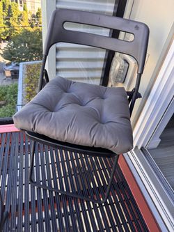 IKEA 2 folding chairs for outdoor patio, side tables for patio with glass top