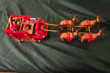 Santa's Lego Sleigh Set