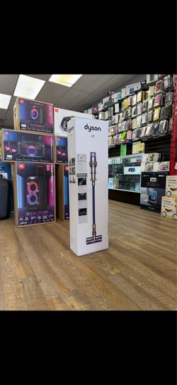 Dyson v11 vacuum