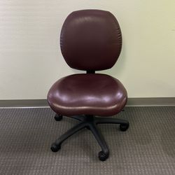 Relax the Back ergonomic leather swivel chair