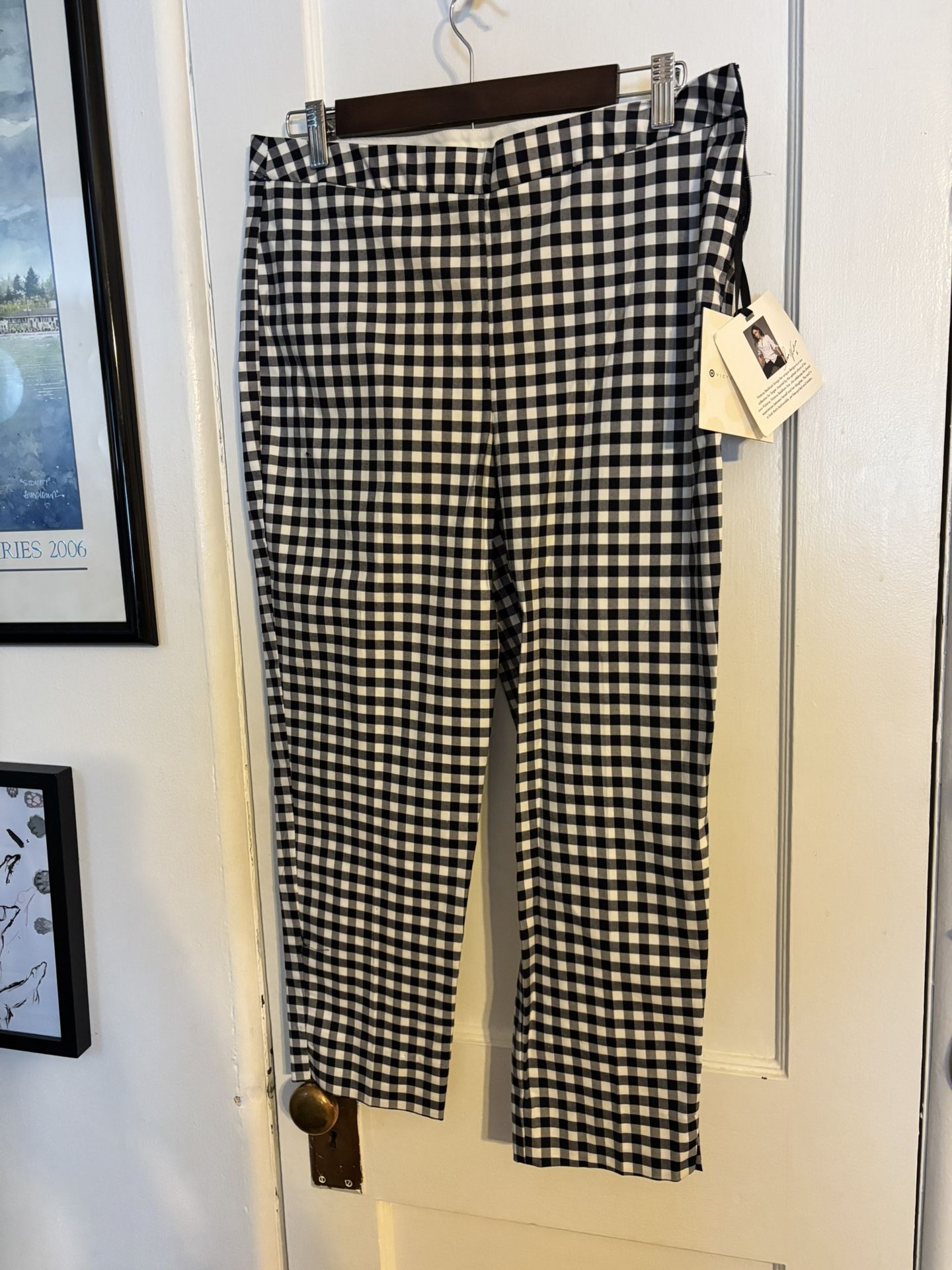 Victoria Beckham black and white checkered cropped pants with tags attached. Size 8
