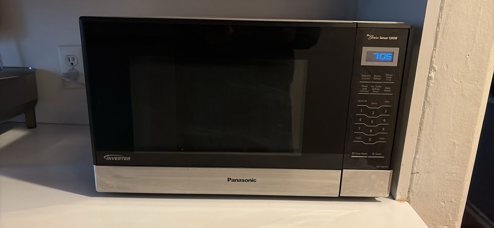 Panasonic 1.2 cu. ft. Countertop Microwave Oven in Black with Inverter Technology and Genius Sensor Cooking