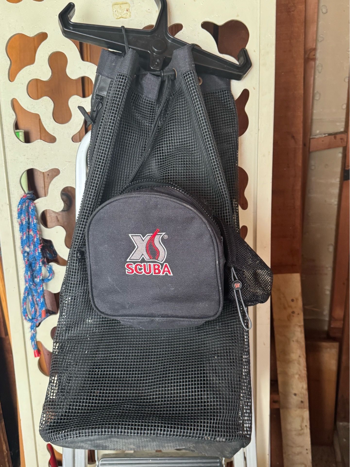 Scuba dive backpack with wheels