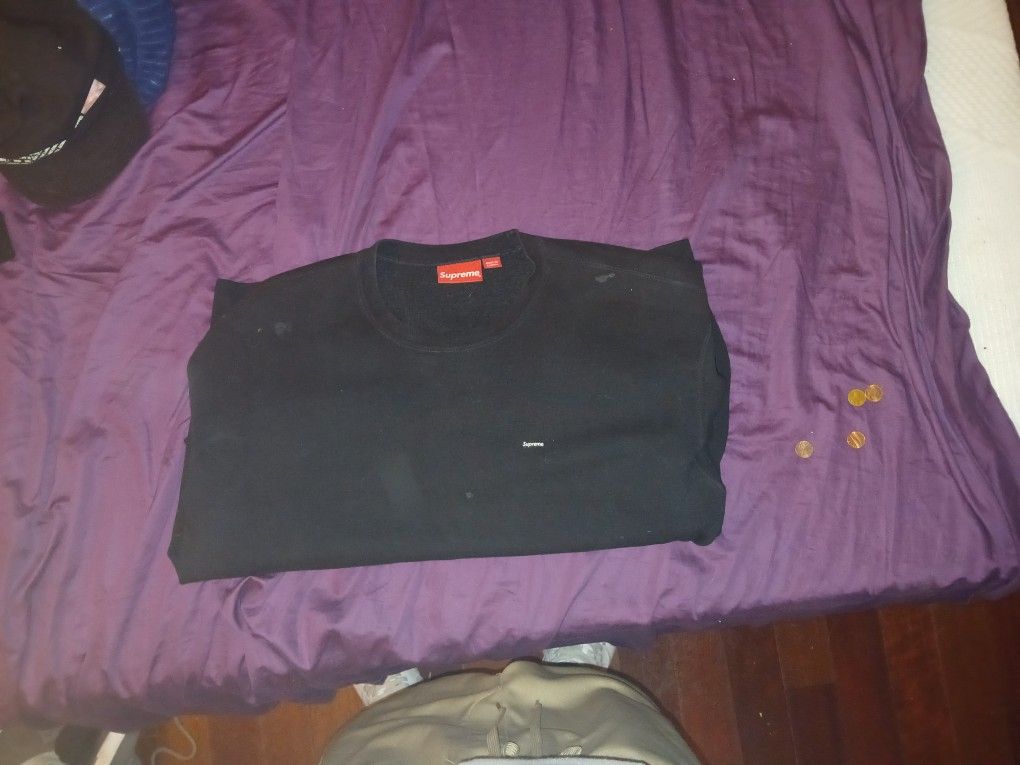 Black Supreme Small Box Logo Sweaters hit